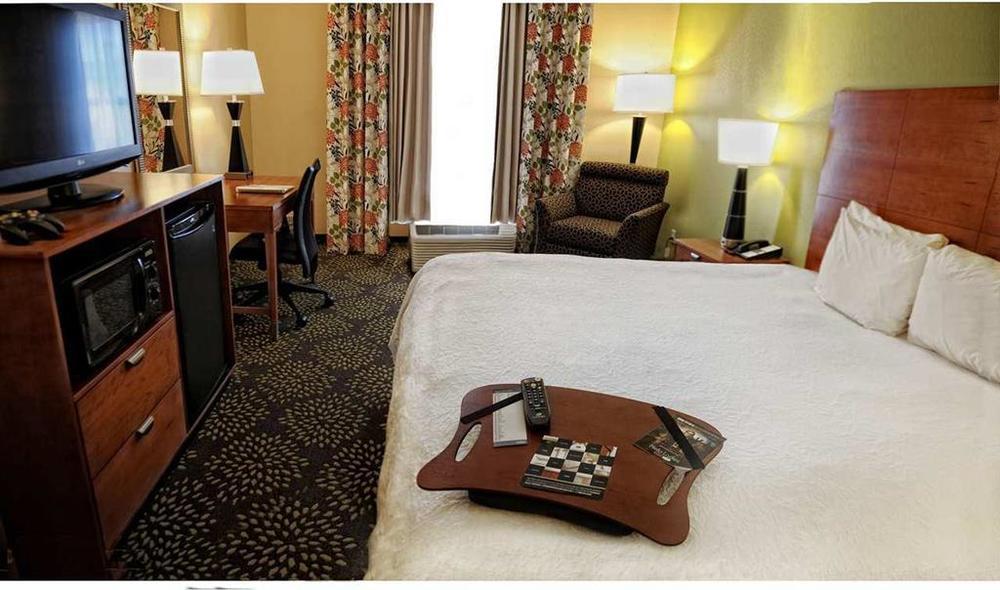 Hampton Inn & Suites Гарлінґен Номер фото