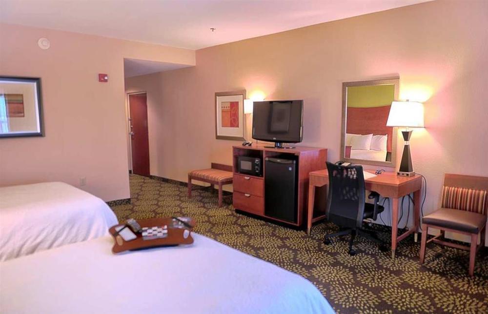 Hampton Inn & Suites Гарлінґен Номер фото