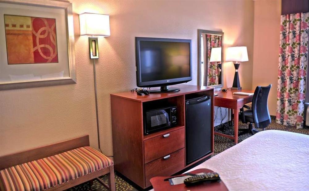 Hampton Inn & Suites Гарлінґен Номер фото
